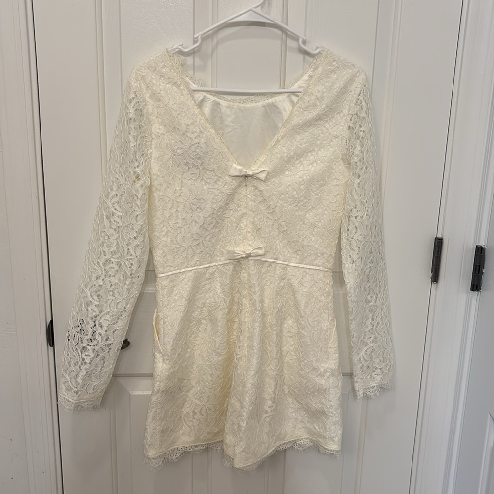 NWT BHLDN Mock-Neck Long-Sleeve Bow-Back Lace Romper - Picture 4 of 8
